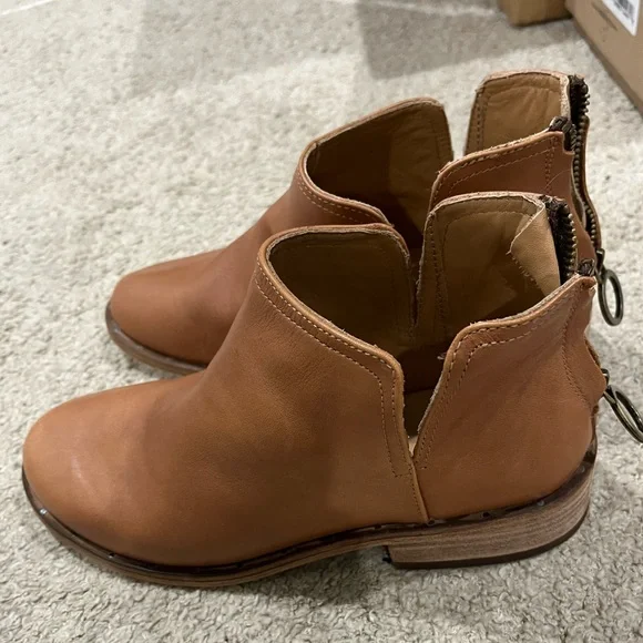 New Beek Leather Falcon Ankle Booties Cognac Brown - Picture 11 of 12